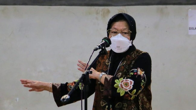 Risma menyebut ada banyak masalah di Kemensos ia temukan sejak menjabat menteri sosial. Masalah, terutama pada penyaluran dan data penerima bansos.