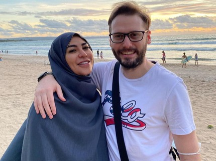 Lama Menghilang, Ini 7 Foto Cinta Penelope Hidup Bahagia dengan Suami di Turki
