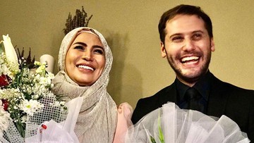 PERNIKAHAN CINTA PENELOPE DAN SUAMI ASAL TURKI