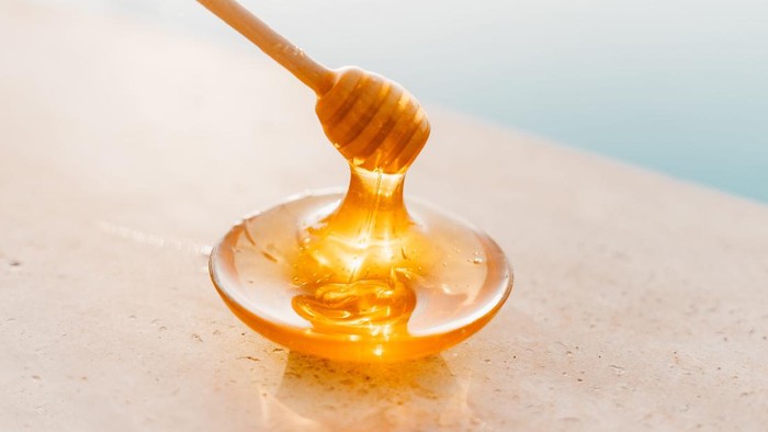 Ingin Rambut Cantik Alami? Yuk Coba DIY Masker Rambut Madu yang Kaya Manfaat Ini