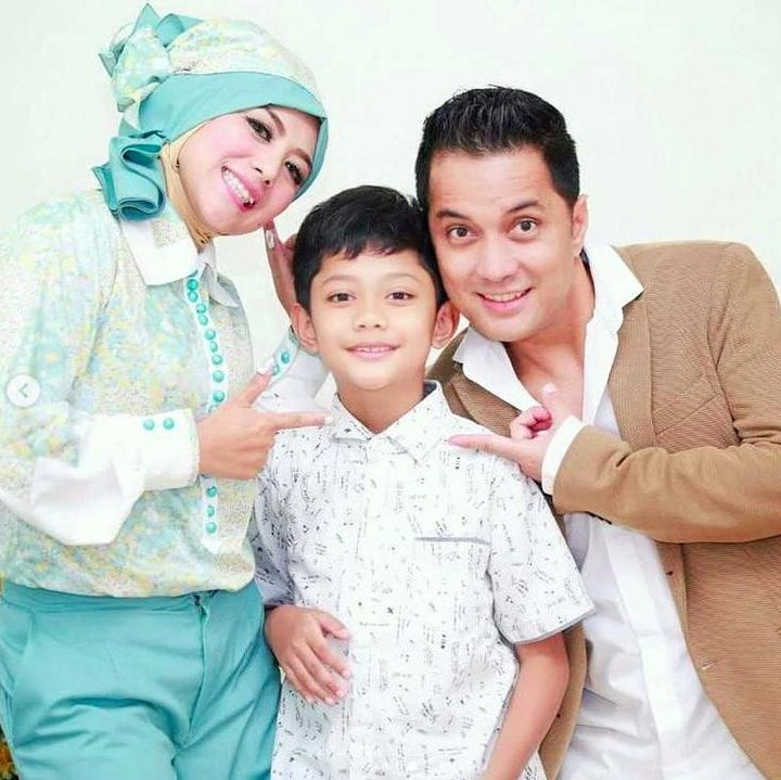 <p>Bunda masih ingat dengan Nadila, rekan duetnya Fathur vokalis Java Jive? Itu lho, yang terkenal lewat lagu <em>Ku Lakukan Semua Untukmu</em>. (Foto: Instagram @nadilaofficial)</p>