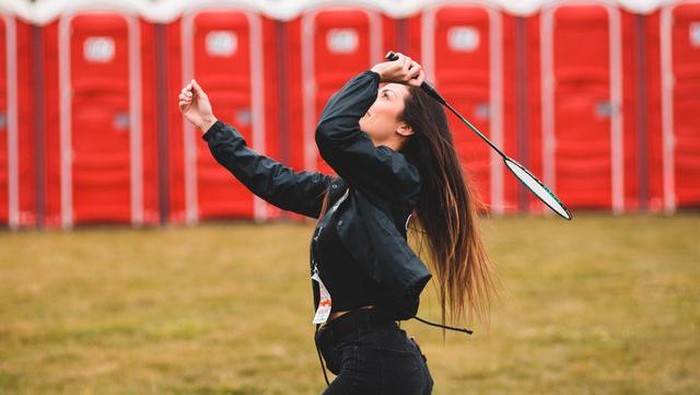 5 Hal yang Wajib Kamu Lakukan Sebelum Melakukan Olahraga Badminton