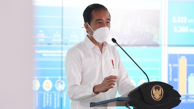 Presiden Jokowi kembali memperpanjang PPKM berbasis level di Jawa dan Bali mulai 31 Agustus hingga 6 September 2021.