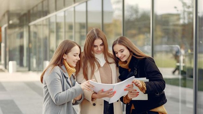 Sahabat Selamanya, Ini 4 Kiat Menjaga Persahabatan Tetap Langgeng