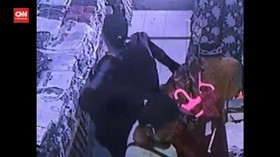 VIDEO: Ini Modus Pelaku Pencuri Pakaian di Tanah Abang