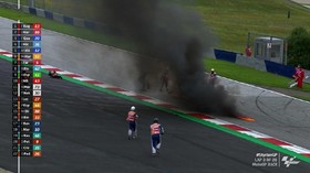VIDEO: Momen Mir Tabrak Marquez dan Motor Pedrosa Terbakar