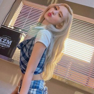 Diet Ketat, Jeon Somi Bikin Pangling Dengan Tubuh Yang Lebih Langsing dan Warna Rambut Barunya