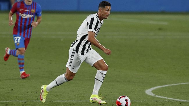 Ulah Man City Buat Man Utd Beli Ronaldo Manchester United masuk dalam perburuan Cristiano Ronaldo karena tak bisa melihat sang pemain bergabung dengan rival sekota, Manchester City.