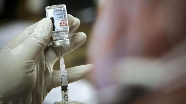 Sementara vaksinasi Covid-19 dosis dua di Kota Makassar baru 31,77 persen atau  350.247 orang. Pemkot Makassar pun terus memperluas cakupan vaksinasi.