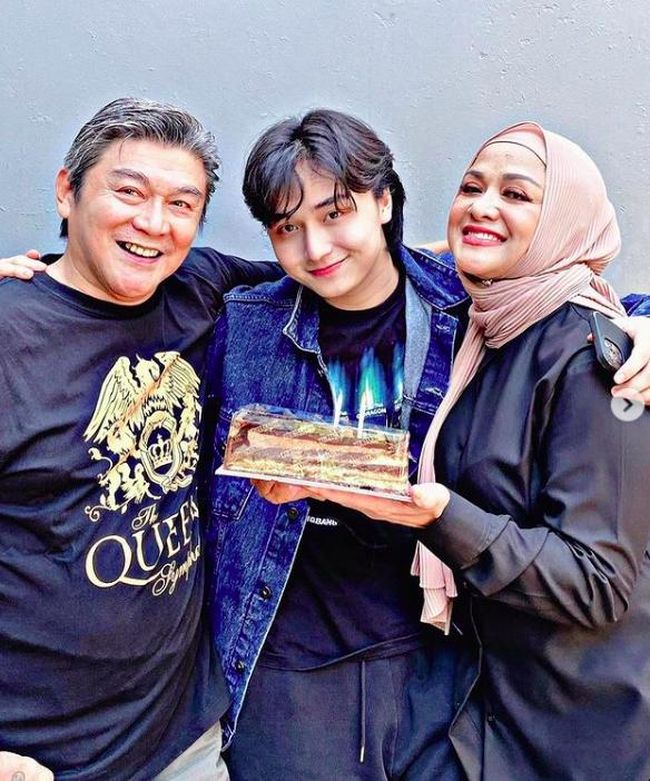 Betharia Sonata dan Willy Dozan Foto Bareng Anak, Didoakan Rujuk dan