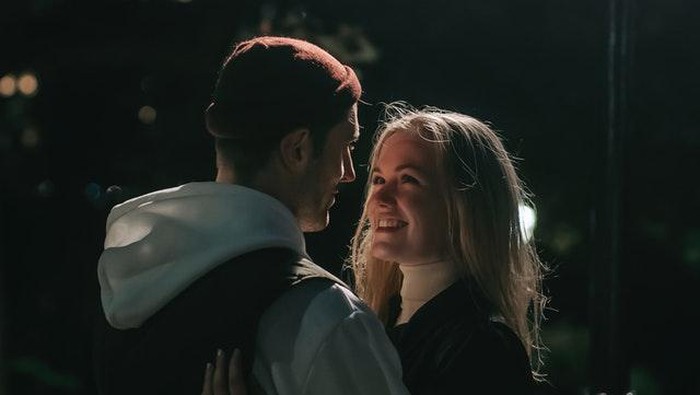 Ciri-Ciri Bucin yang Tidak Lagi Sehat, Hentikan!