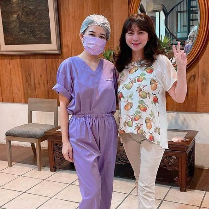 <p>Cut Keke kini tampil lebih percaya diri dengan penampilannya yang baru, Bunda. Di bawah kontrol dokter, Cut Keke berhasil menurunkan berat badannya. (Foto: Instagram @cutkeke_xavier)</p>