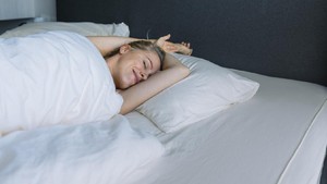 Biar Tak Insomnia, Sobat Asam Lambung Perlu Tidur dengan Cara Ini