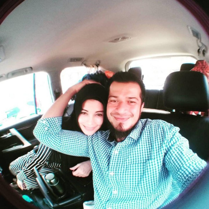 <p>Hampir 17 tahun menikah, kebahagiaan selalu terpancar di wajah pasangan ini. Jihan dan Primus tetap terlihat mesra bak pengantin baru nih. (Foto: Instagram @trueJF)</p>