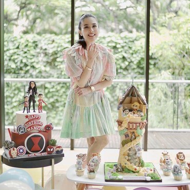 Banyak Crazy Rich Pamer Harta, Sandra Dewi Merasa Malu & Pilih Hidup Hemat