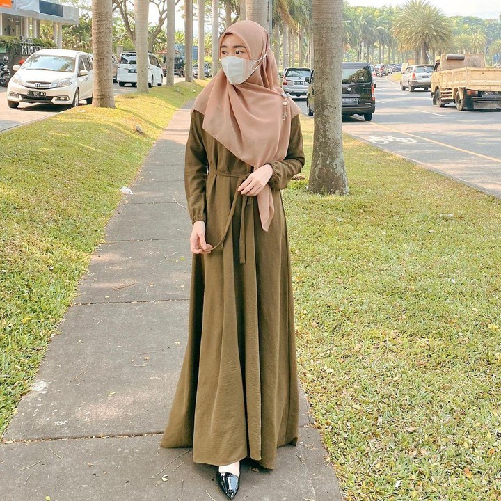 <p>Larissa Chou sangat menikmati waktunya di Bandung. Wanita kelahiran Cirebon itu tetap tenang dalam menjalani kehidupan. (Foto: Instagram @larissachou)</p>