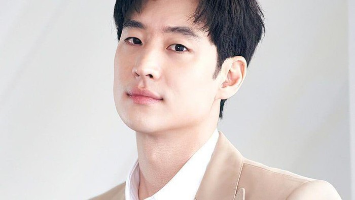 Aktor Korea Lee Je Hoon Ungkap Tidak Ingin Berkencan dengan Selebriti, Ini Alasannya!