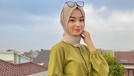 Adam Batubara putra Ucok Baba memiliki kekasih yang berparas cantik seorang selebgram&period; Yuk intip potretnya&excl;