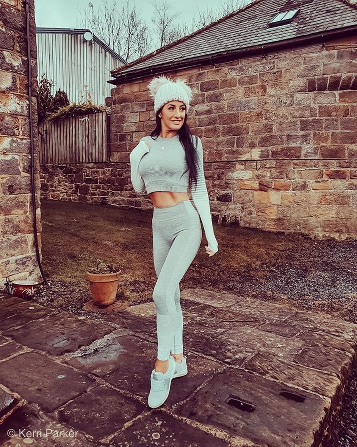 Kerri Parker kini sedang menjadi sorotan usai curhat tentang profesinya sebagai pemeran pengganti adegan seks&period; Yuki intip potretnya&excl;