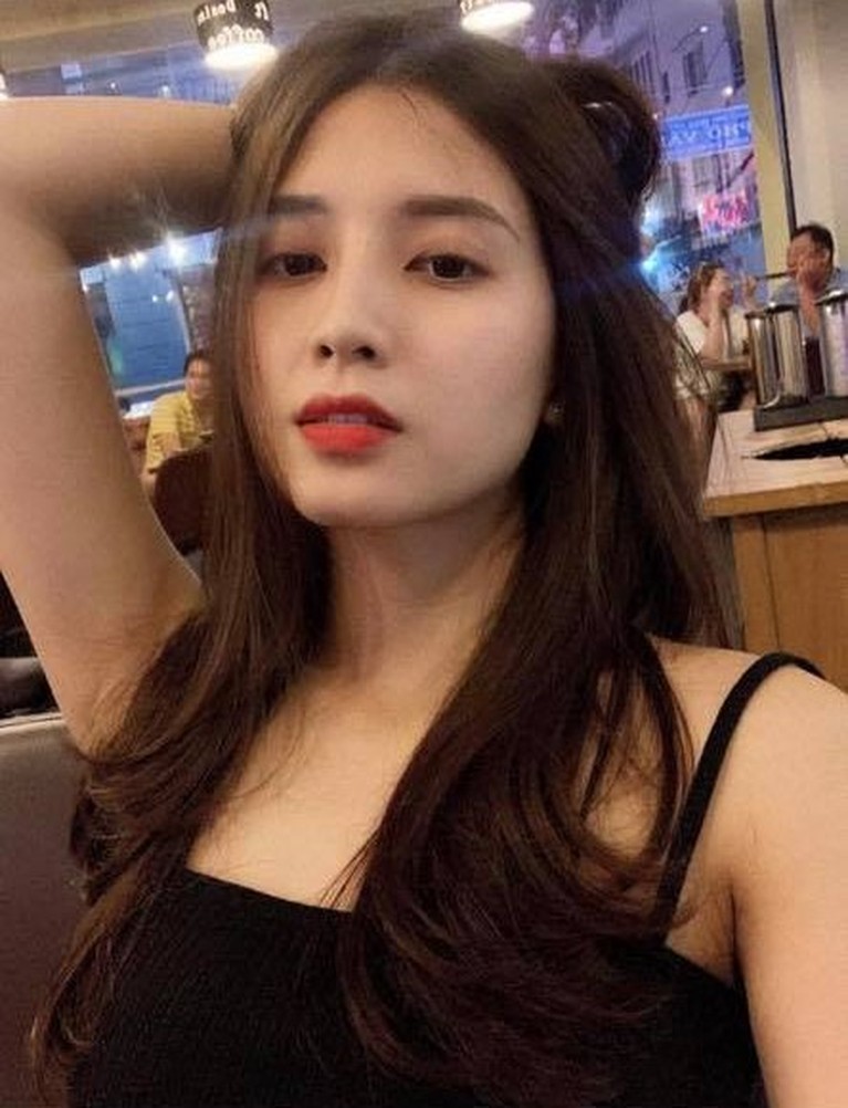Sosok Thien An Model Cantik yang Dselingkuhi Saat Hamil Oleh Penyanyi Terkenal Viral unggahan yang ditulis oleh Thien An model cantik asal Vietnam yang ngaku diselingkuhi oleh penyanyi terkenal. Tengok sosoknya!