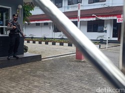 Kini Giliran Rumdin-Kantor Bupati Banjarnegara Dijaga Polisi Bersenjata