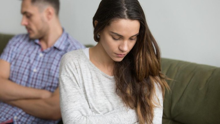 Sering Merasa Cemas Berlebihan terhadap Pasangan? Ini 6 Ciri Kamu Berada dalam Anxiety Relationship