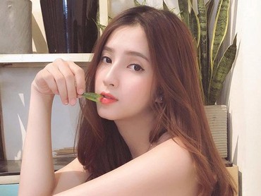 img-title Model Cantik Diselingkuhi Saat Hamil hingga Pesona Farah Quinn Bak ABG
