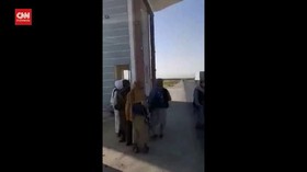 VIDEO: Kelompok Taliban Klaim Kuasai Instalasi Pemerintah