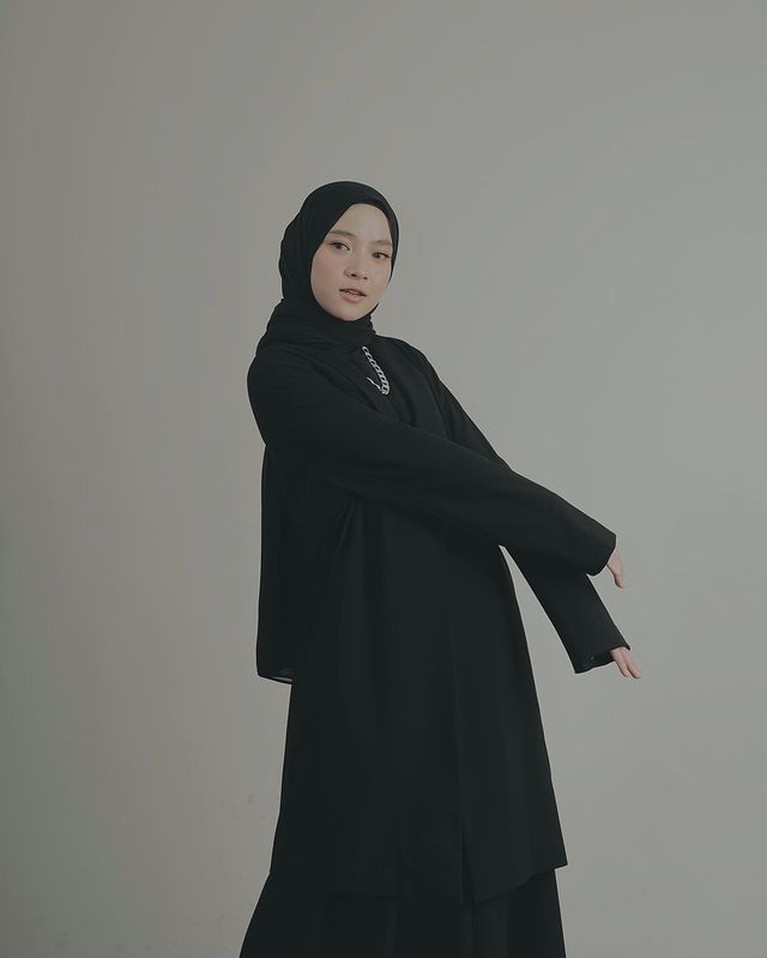 Wajah Berjerawat Nissa Sabyan yang Jadi Sorotan Nissa Sabyan mengunggah penampakan wajahnya yang tak biasa dan terlihat beda. Yuk kita lihat!
