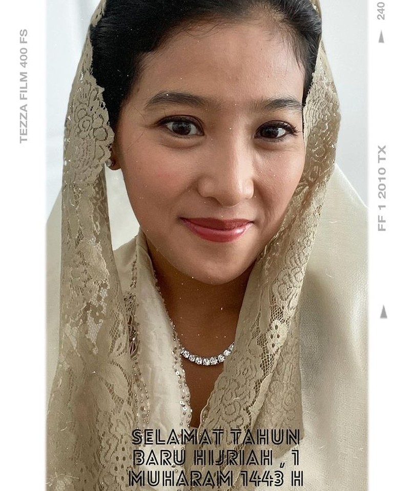 Ini Potret Olivia Zalianty yang Telah Resmi Menikah Olivia Zalianty membawa kabar mengejutkan sekaligus membahagiakan karena telah resmi menikah. Yuk intip potret terbarunya!