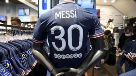 PSG vs Strasbourg: Messi dan Ramos Cuma Pajangan
