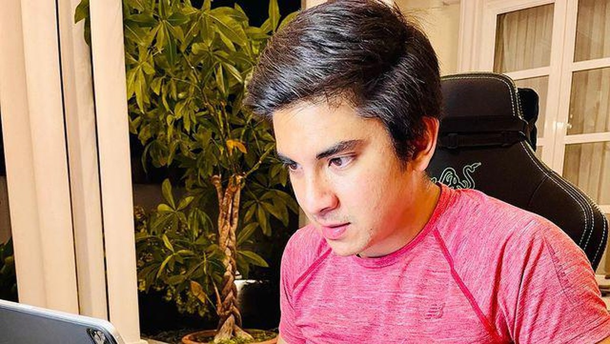 Nama Syed Saddiq mantan Menpora termuda Malaysia viral karena wajah ganteng namun tersandung kasus korupsi&period; Yuk lihat potretnya&excl;