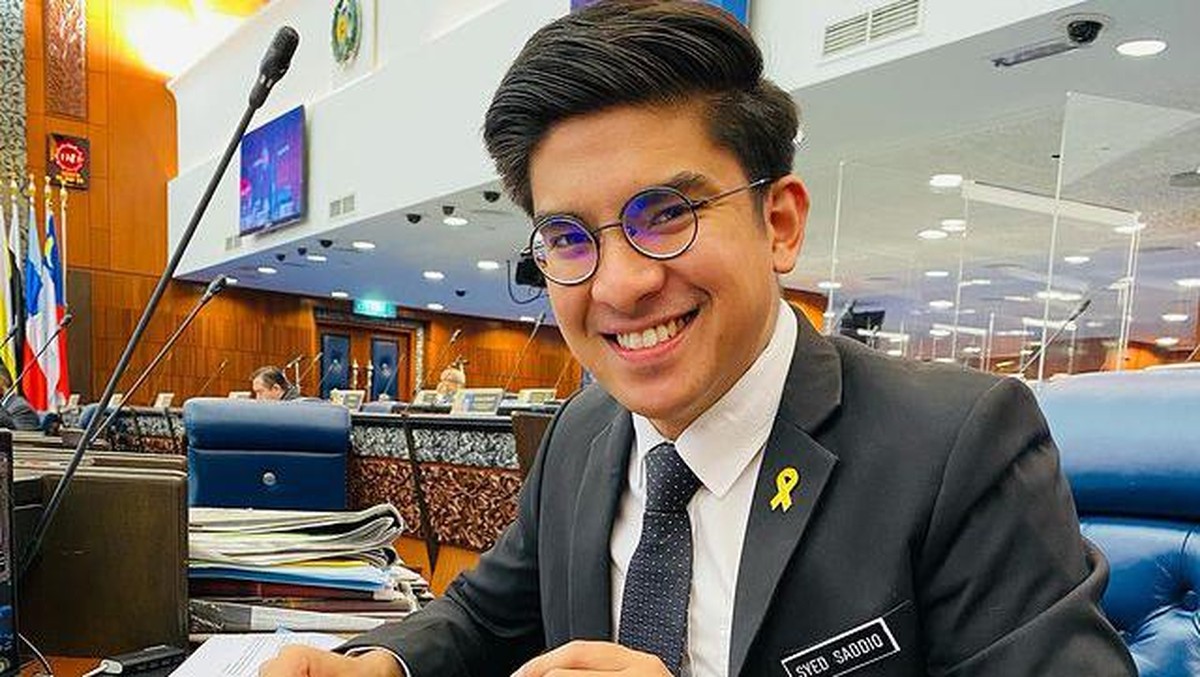 Nama Syed Saddiq mantan Menpora termuda Malaysia viral karena wajah ganteng namun tersandung kasus korupsi&period; Yuk lihat potretnya&excl;