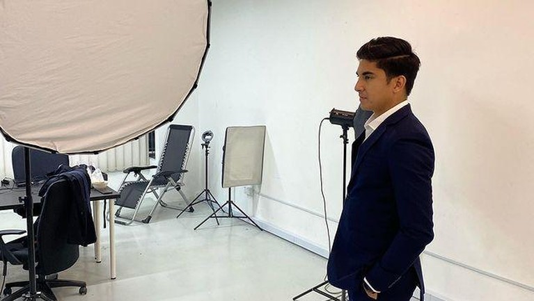 Paras Tampan Eks Menteri Termuda Malaysia Syed Saddiq Nama Syed Saddiq mantan Menpora termuda Malaysia viral karena wajah ganteng namun tersandung kasus korupsi. Yuk lihat potretnya!
