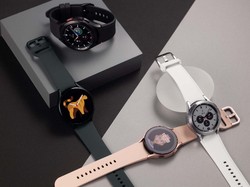 Kesan Pertama Darius Sinathrya Lihat Galaxy Watch4 & Galaxy Buds2
