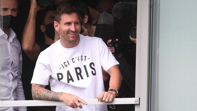 Meme Lucu Lionel Messi Gabung PSG Kepindahan Lionel Messi ke Paris Saint-Germain mendapat tanggapan spontan dari netizen melalui meme-meme lucu.