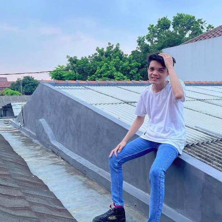 <p>Adam Mayansyah Putra Batubara merupakan anak komedian Ucok Baba. Namanya mulai dikenal publik dan bahkan sudah memiliki penggemar. (Foto: Instagram @adammysh_)</p>