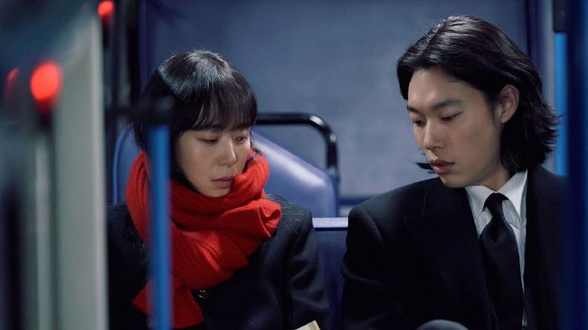 Rating drama terbaru Ryu Jun-yeol dan Jeon Do-yeon, Lost, terus menurun tiap pekan karena disebut memiliki plot yang tak meyakinkan dan terlalu menyedihkan.