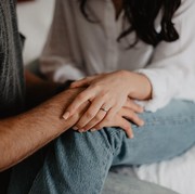 Bicarakan Ini Terlebih Dulu Sebelum Resmi Tunangan dengan Pacar