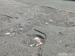Before-After Perbaikan Jalan AR Hakim Depan Pasar Sukaramai Medan