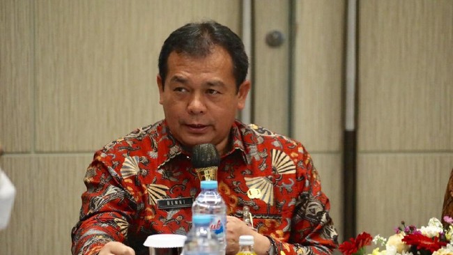 Mendagri mengimbau agar perayaan HUT RI ke-76 diadakan secara virtual demi menghindari potensi kerumunan dan penularan Covid-19.