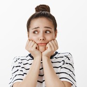 5 Zodiak dengan Rasa Insecure yang Tinggi, Duh... Ada Zodiak Kamu?