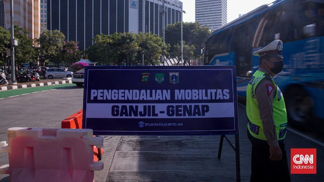 Mahkamah Agung (MA) menolak uji materi gugatan aturan Gubernur DKI Jakarta Anies Baswedan soal ganjil genap lalu lintas di sejumlah ruas jalan di Jakarta.