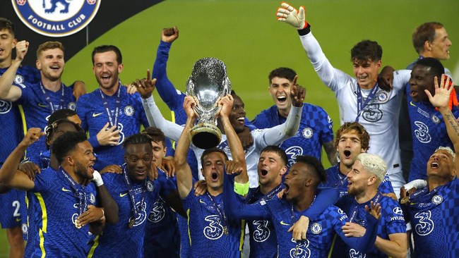 Manchester City bisa kembali jadi favorit juara Liga Inggris musim ini. The Citizen masih memiliki skuad yang mumpuni dalam mempertahankan gelar.