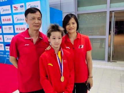 Terpopuler: Atlet China Peraih Emas Tolak Hadiah - Cara Rawat Alocasia Bambino