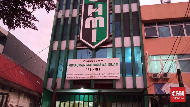 Massa HMI kubu Abdul Muis Amiruddin tak juga tampak di depan Sekretariat PB HMI, Jaksel, meski mengklaim akan berdemo pada Jumat (13/8).
