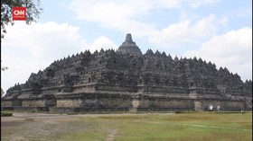 VIDEO: Candi Borobudur Terkena Hujan Abu Vulkanik Merapi