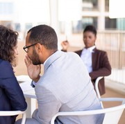 Jangan Termakan Emosi Dulu! Ini Cara Elegan Hadapi Rekan Kerja yang Menyebalkan