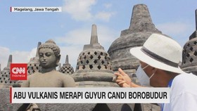 VIDEO: Abu Vulkanis Merapi Guyur Candi Borobudur