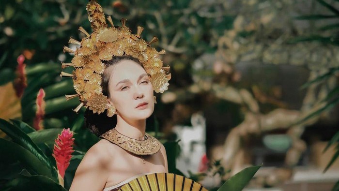 Deretan 5 Artis Cantik Indonesia Berdarah Bali, Cantiknya Terlihat Berbeda!